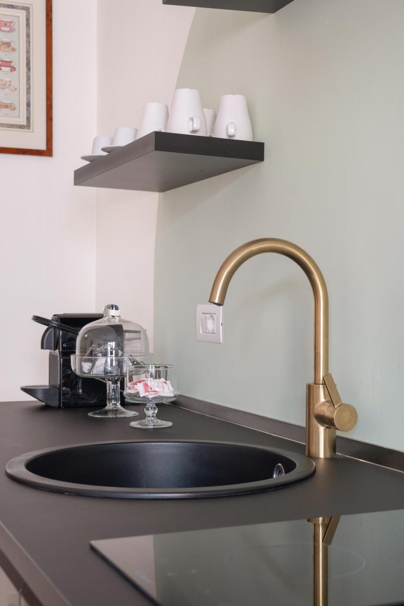 Starhost - Golden Suite Salerno Luaran gambar