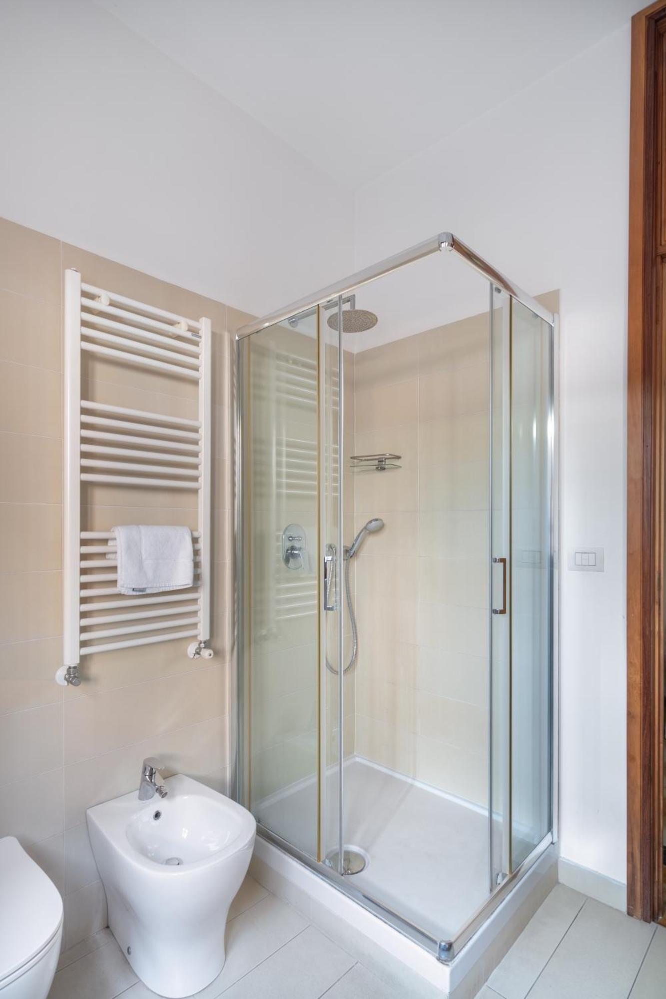 Starhost - Golden Suite Salerno Luaran gambar